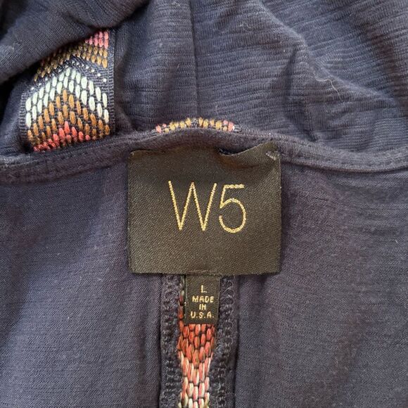 W5 Navy Sleeveless Top with Multicolor Chevron Trim – Size L - Picture 2 of 5